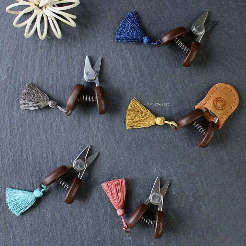 Embroidery Scissors Small - Tijeras pequeñas para cortar hilo de