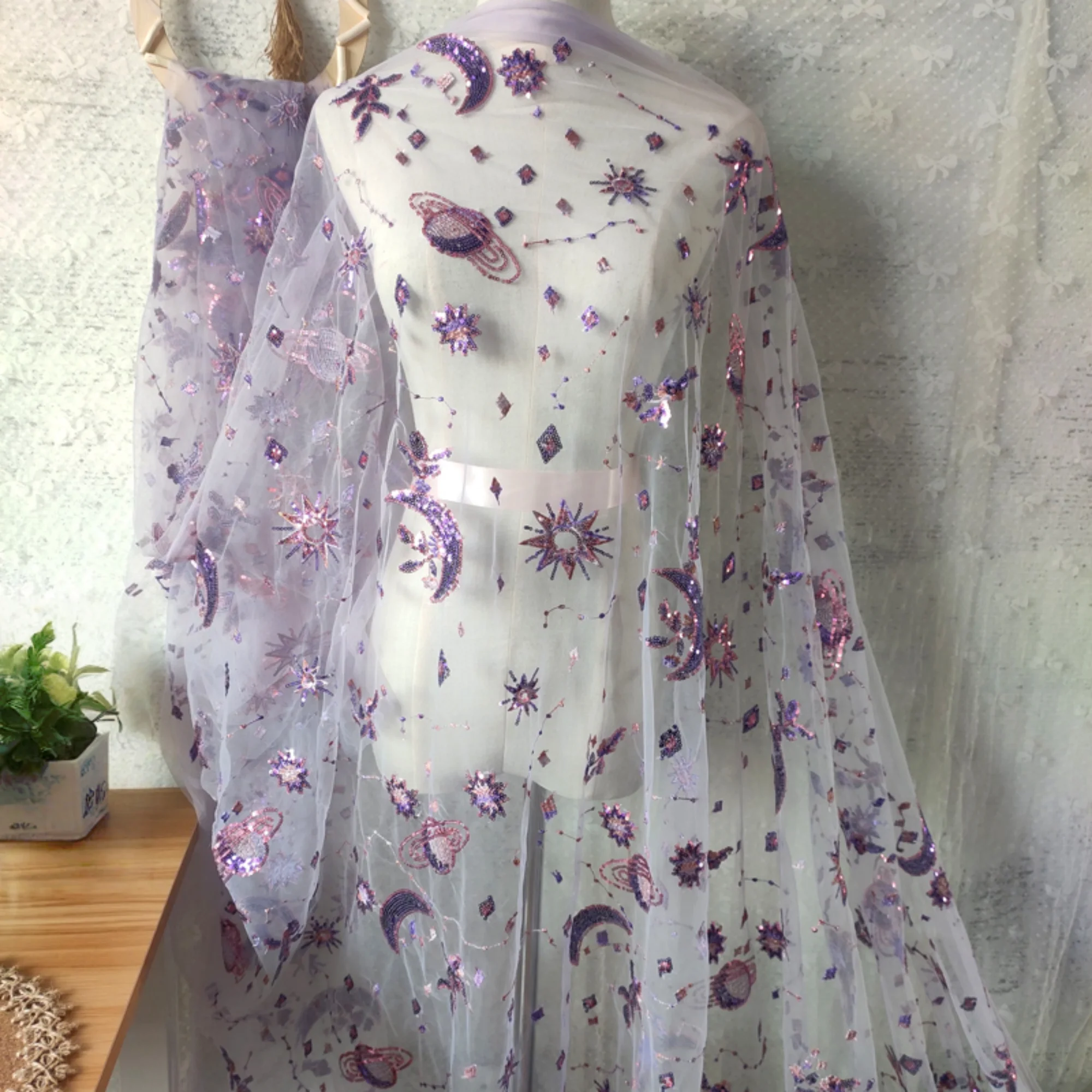 Embroidery Net Fabric - 0,5 metros de ancho púrpura 55,11