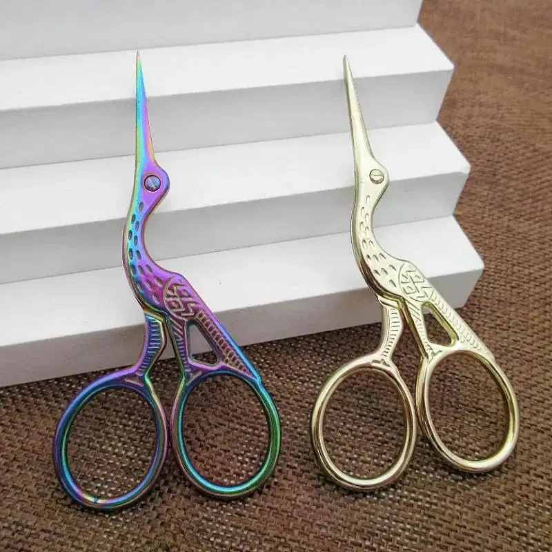 Embroidery Scissors Small - Tijeras de Boca de Grulla Retro