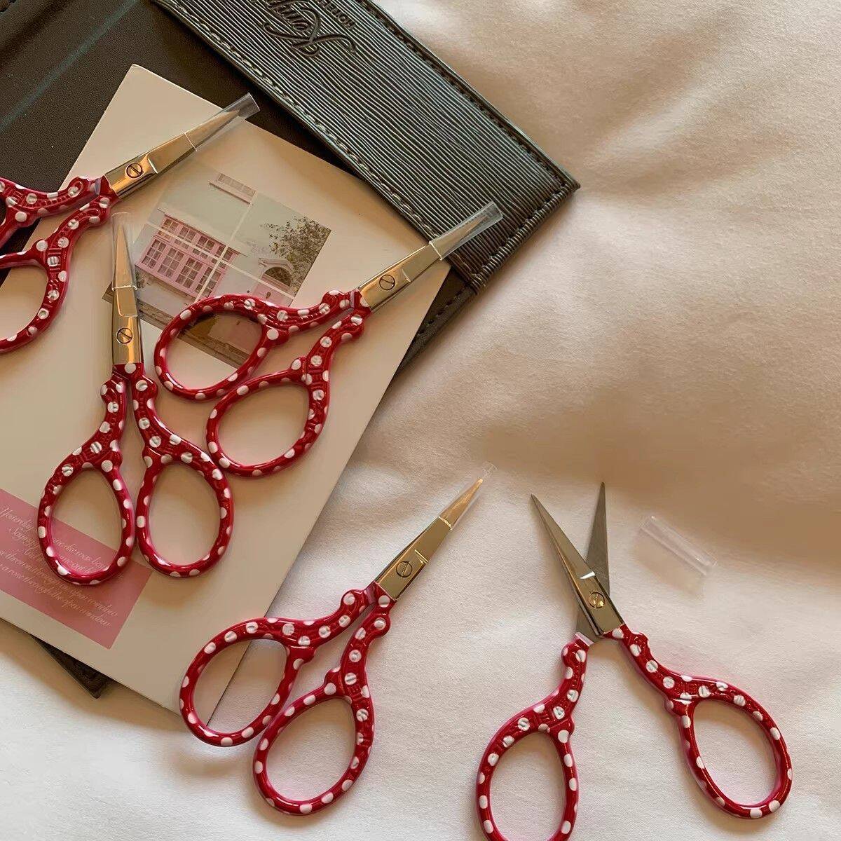 Embroidery Scissors Small - Tijeras Pequeñas Retro Compactas para Bordar,