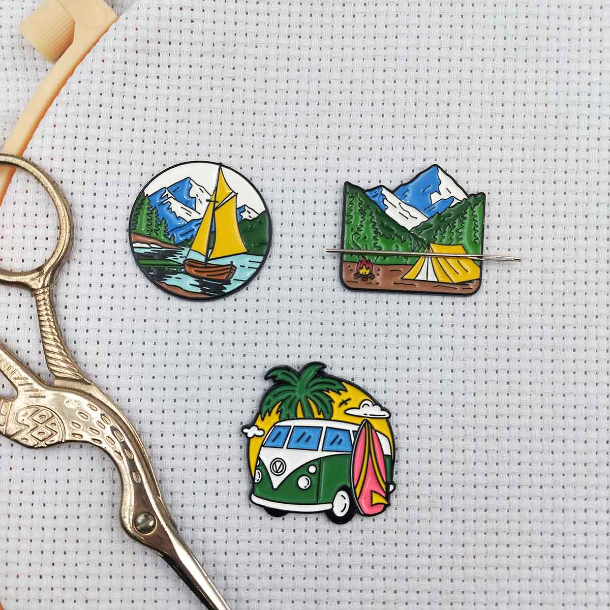 Needle Minder Magnet - Portaagujas Magnético con Diseño de Paisaje,