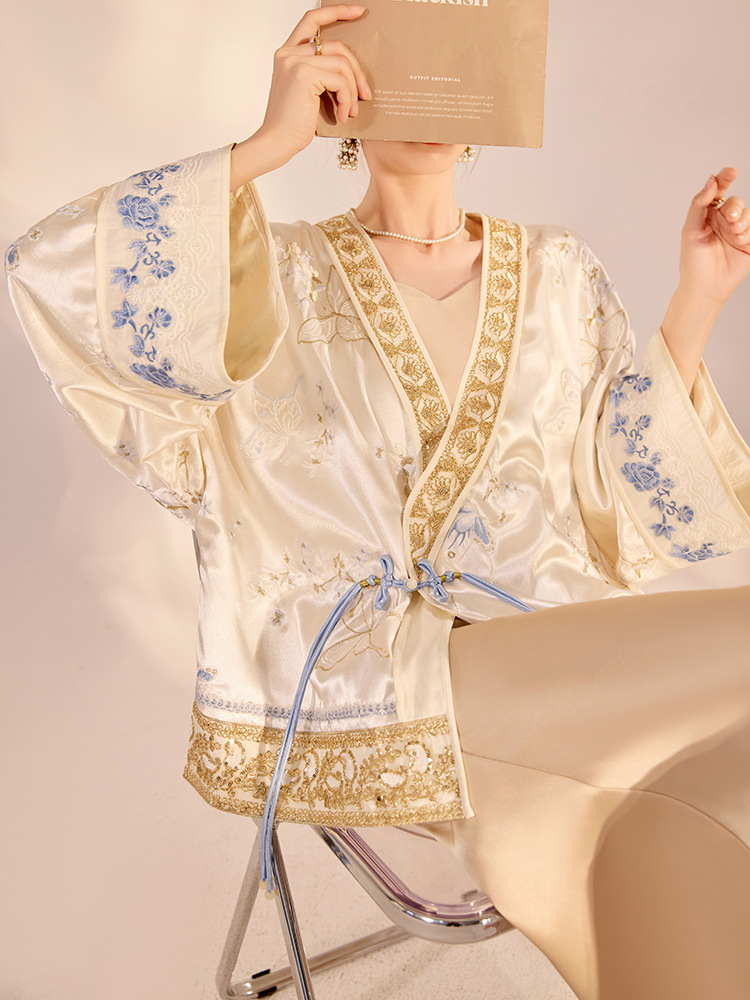 Chaqueta de Lujo con Bordado d - Embroidery A reseña y precio