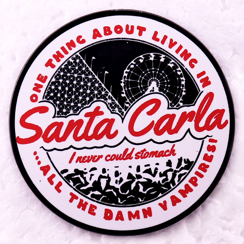 Lost Boys inspirado Santa Carl - Embroidery Lips reseña y precio