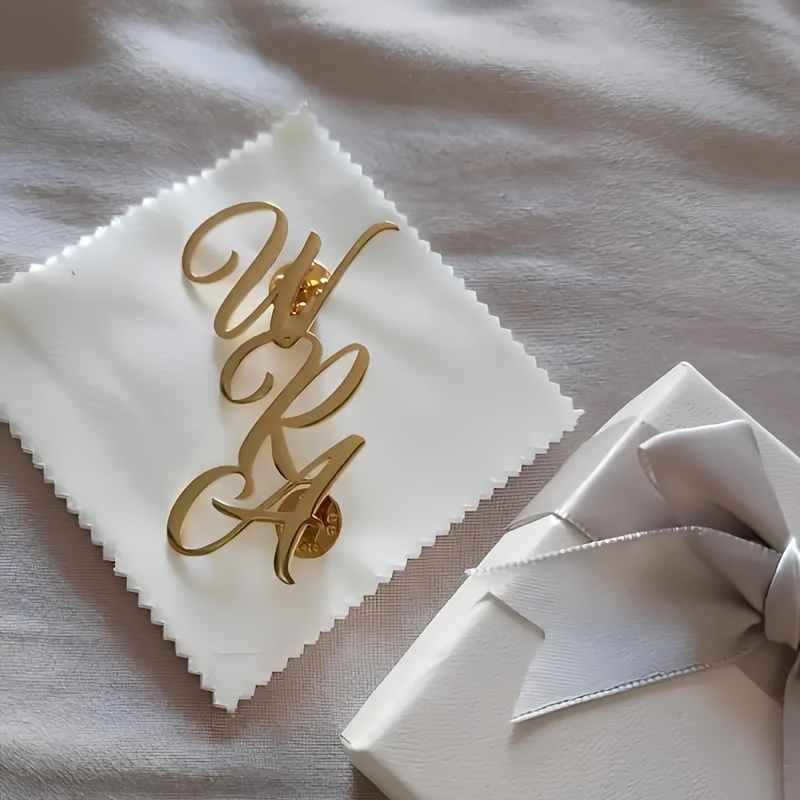 Pin de solapa de acero inoxida - Embroidery Names reseña y precio