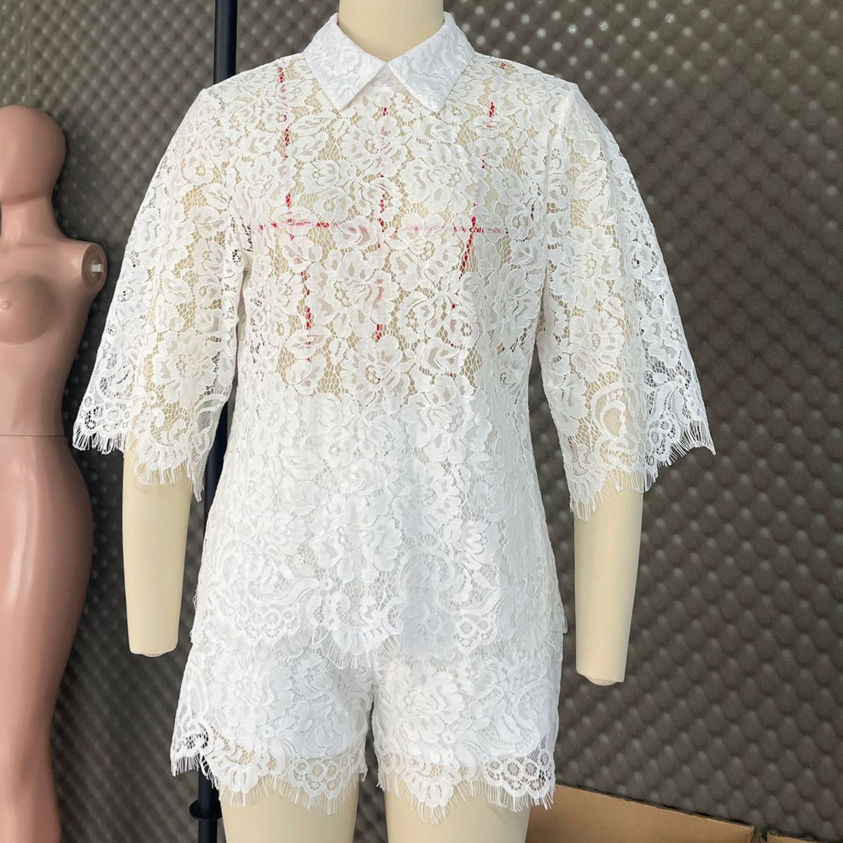 Conjunto de Shorts con Bordado - Embroidery Uniform reseña y precio