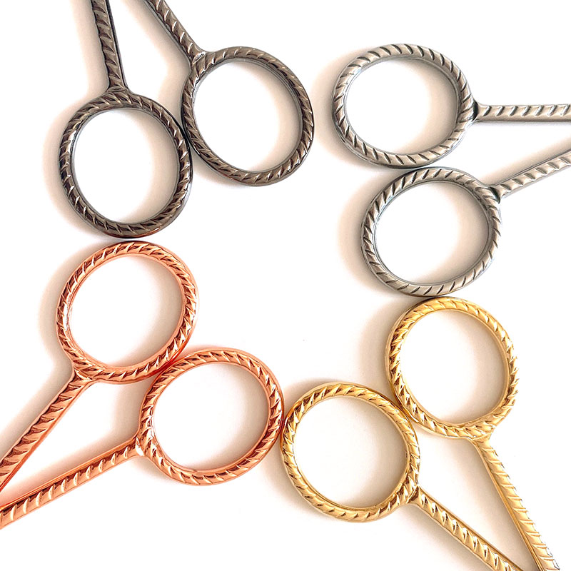 Mini tijeras Vintage de acero  - Embroidery Scissors Small reseña y precio